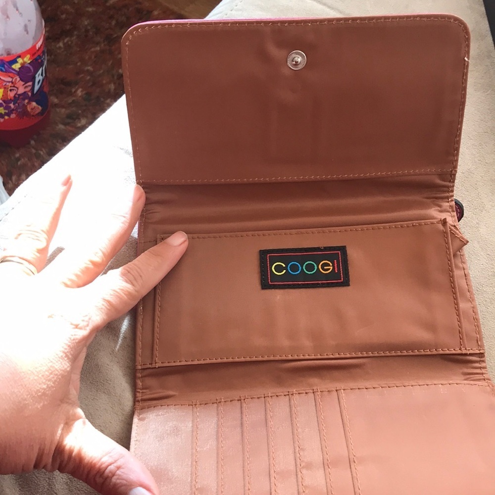 NWOT Coogi wallet - Picture 2 of 3